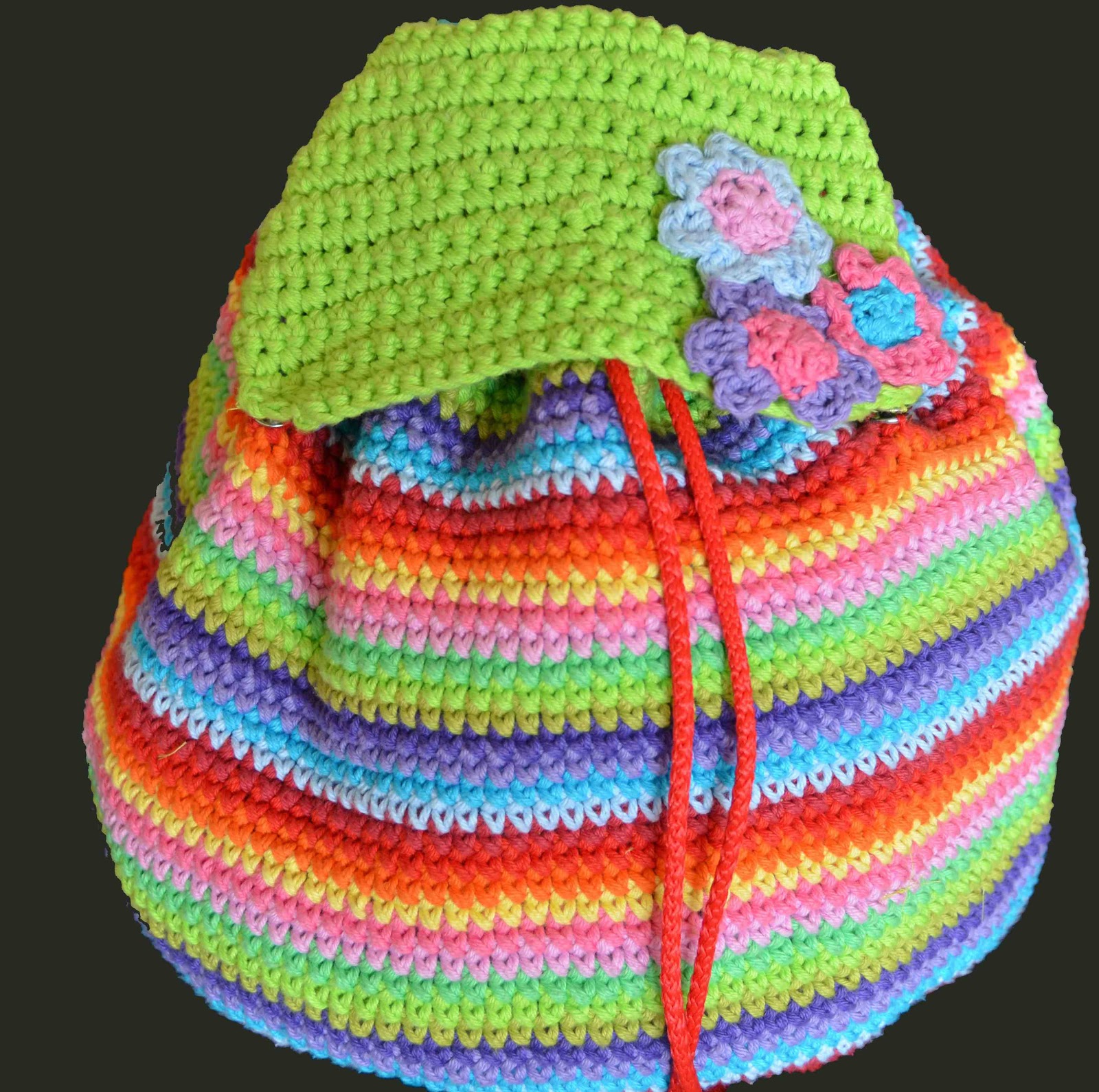 Mochila a crochet para niña clearance